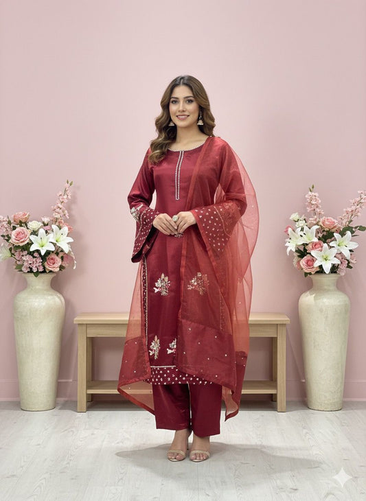 Mahroon Muse hand made